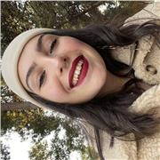 Profesora de inglés con un C1 imparte clases de inglés online a estudiantes de ESO